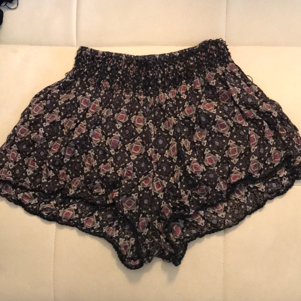 (3 for 10) Patterned high-waisted shorts